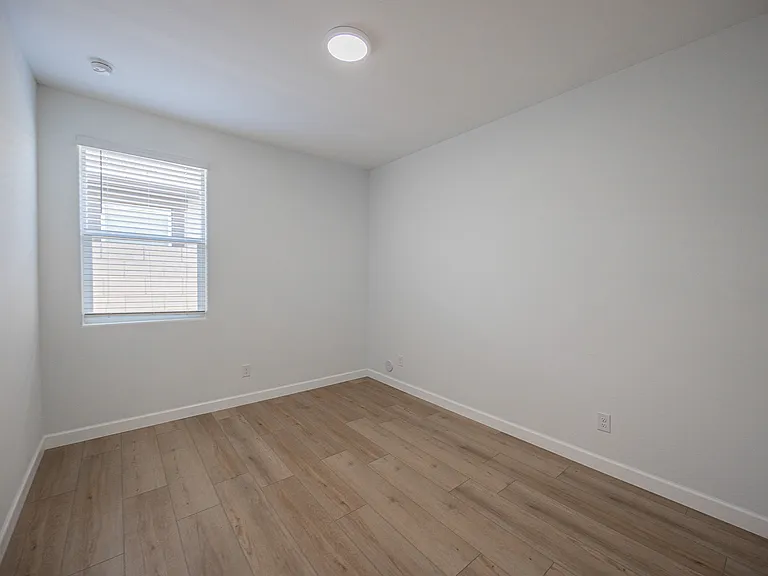 38165 W Excussare Way — Photo 21