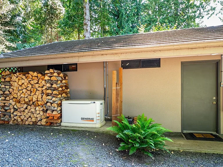 1385 E Ludlow Ridge Rd — Photo 20