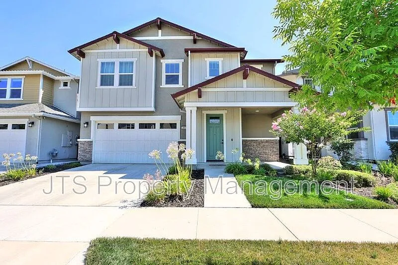 2683 Alcove Way