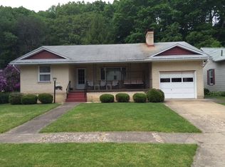 230 Pacific St, Franklin, PA 16323