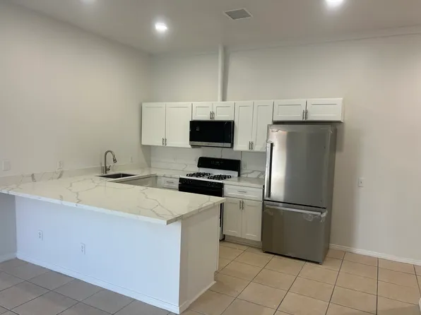 6446 Palm View Ave, Twentynine Palms, CA 92277