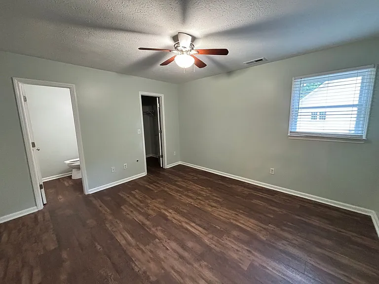 5202 Fox Ct — Photo 11