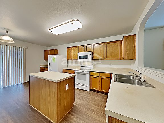 3rd image of 7322 Blazar Way
