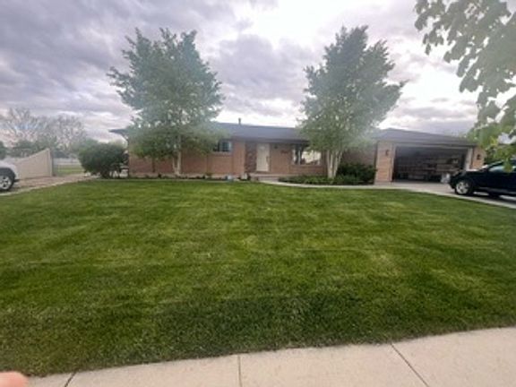 2nd image of 1963 W Lawrence Cir