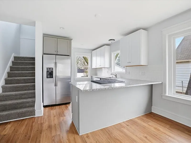 3 bed, 1546 sqft, $1,100 — Photo 2