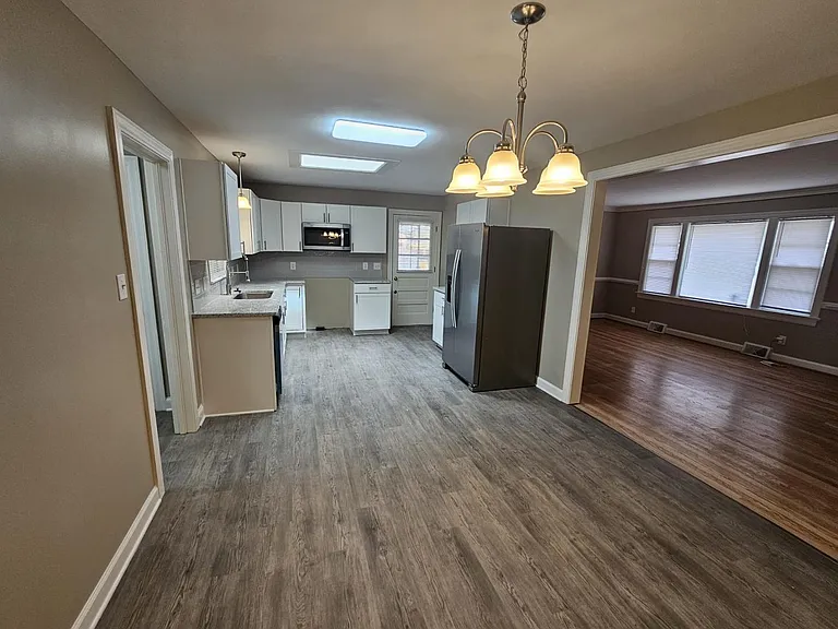 112 Timberlane Dr — Photo 4
