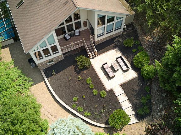 4th image of 1135 Checkerberry Ln