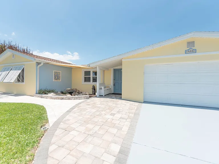 444 Finch Dr — Photo 13