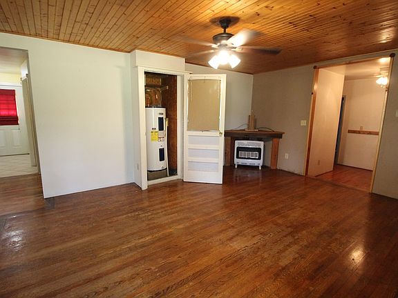 4th image of 514 Chestnut Dr