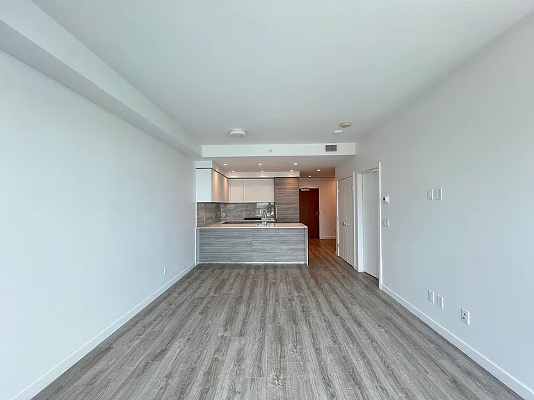 680 Quayside Dr #802 — Photo 3