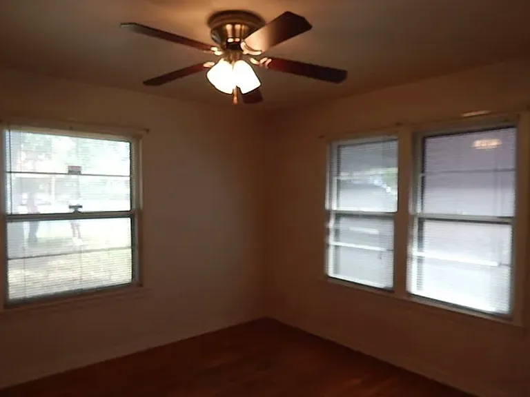 222 Wayside Dr — Photo 7