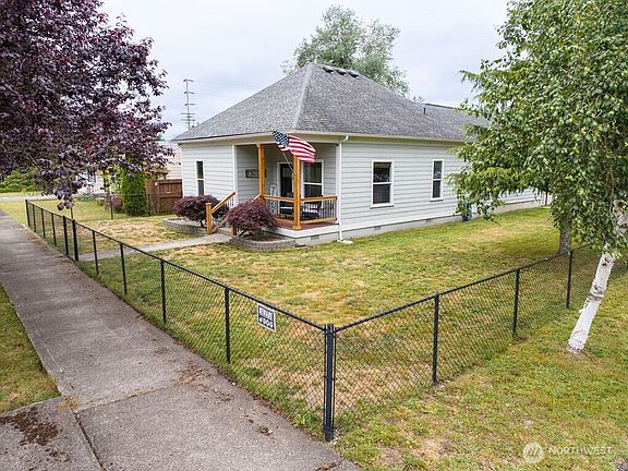 5th image of 102 W Anderson Street
