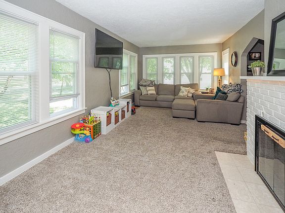 1316 Miles Ave-104-2