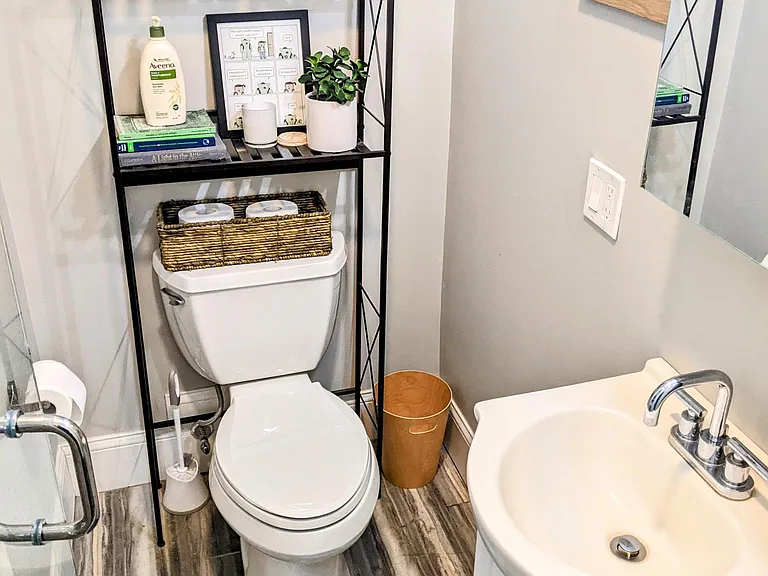 Main floor full bath