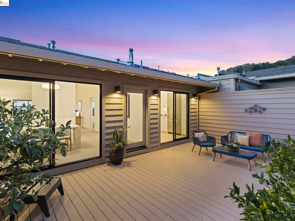 44 Schooner Hl, Oakland, CA 94618