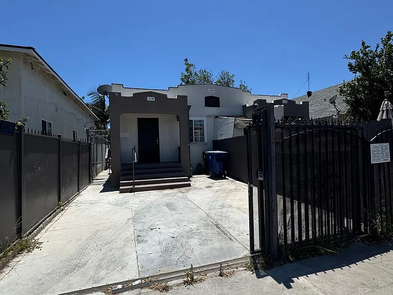 1234-1236 Rolland Curtis Pl — Photo 15