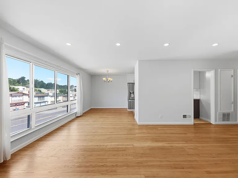 4252 Callan Blvd — Photo 7