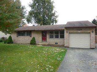 1529 Ronzheimer Ave, St Charles, IL 60174