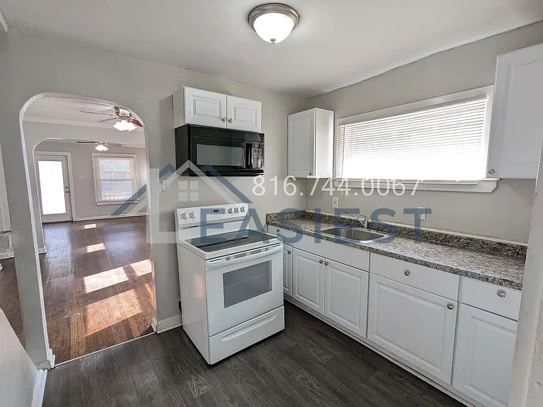 142 N Belmont Blvd — Photo 9