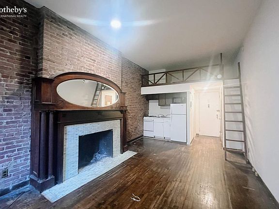 3rd image of 323 W 75th St #4F