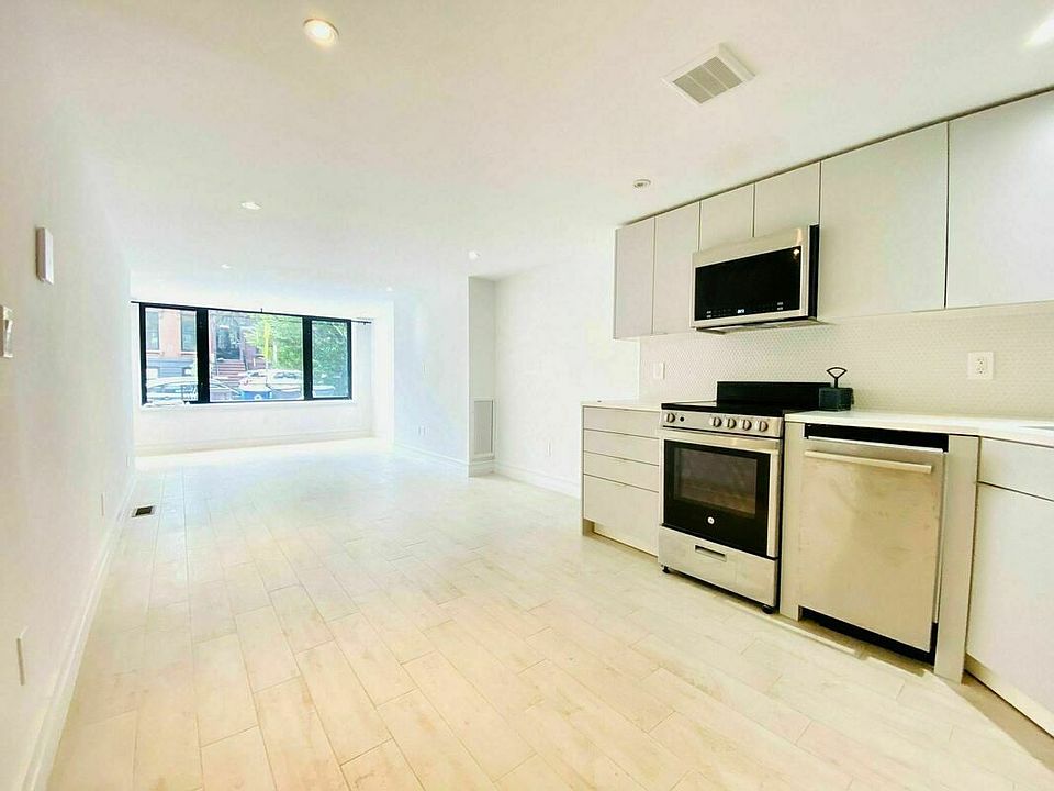 1st image of 239 Monroe St #1GARDEN