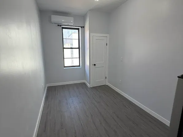 129 Beadel St #1, Brooklyn, NY 11222