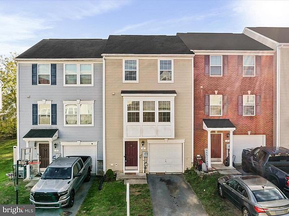 3rd image of 41 Venetian Ct
