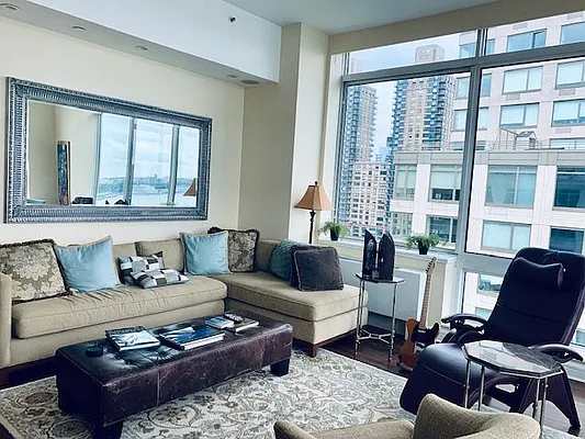 Rented by Profit Realty | media 11