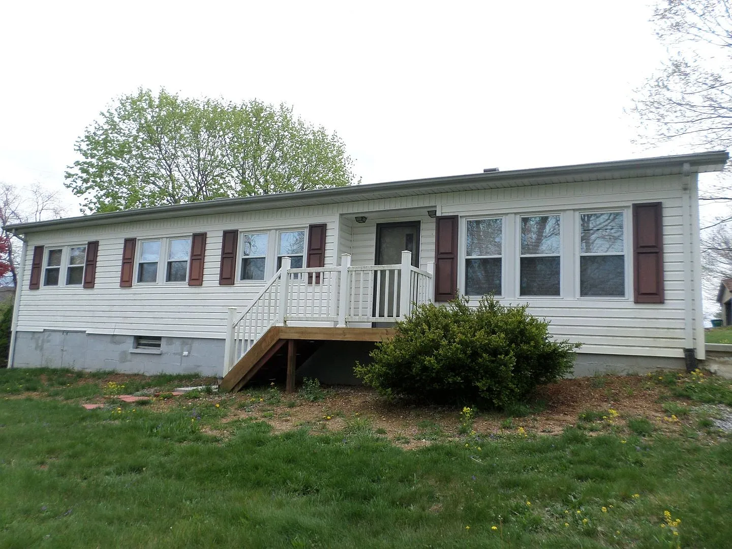 3 Bedroom 1.5 Bath House — Photo 1