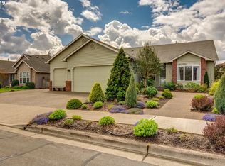 11610 Filbert Dr, Oregon City, OR 97045