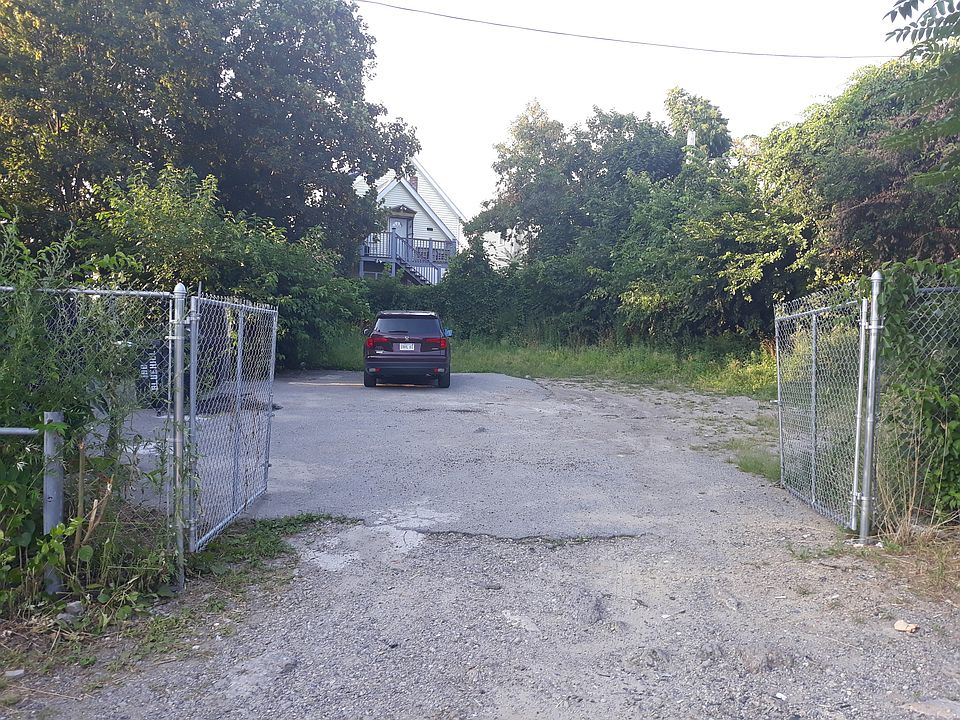 2nd image of 6 Adrian St