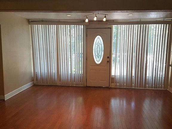 4th image of 1024 Delridge Ave