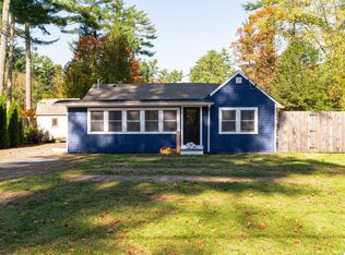 9 Everett St, Carver, MA 02330