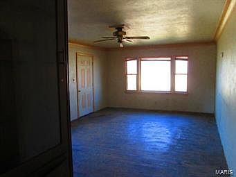 3rd image of 906 Glassey St