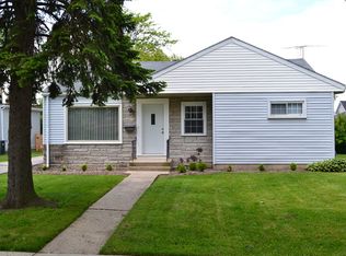 206 N Louis St, Mount Prospect, IL 60056