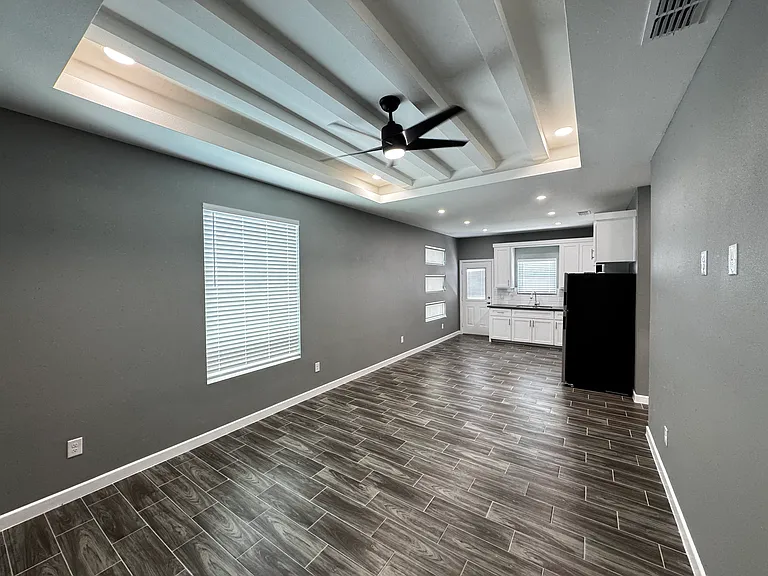 3704 Ventura Ave #1 — Photo 2