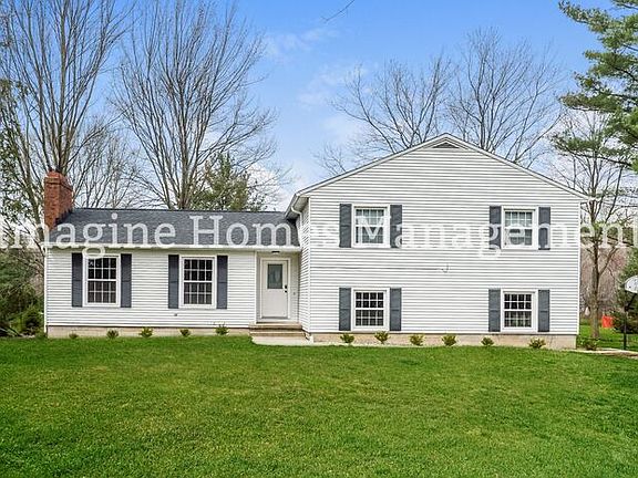 2nd image of 2575 Easthaven Dr