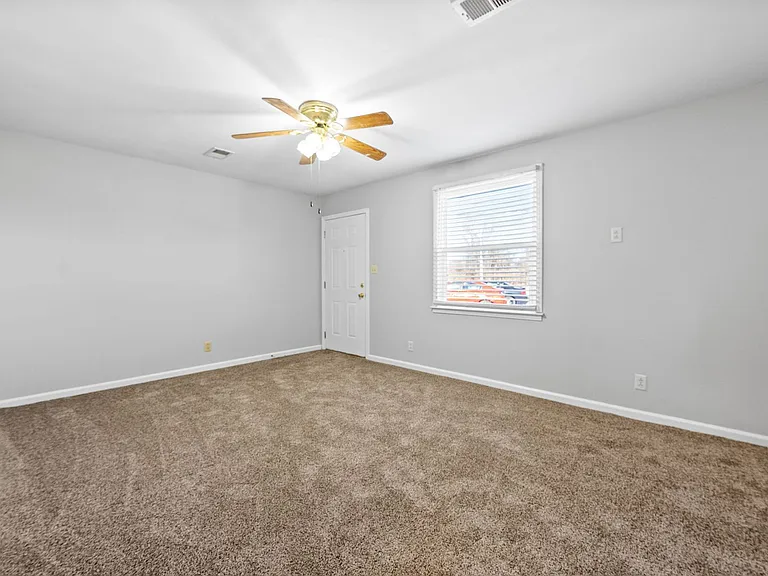 758C Bancroft Cir — Photo 25