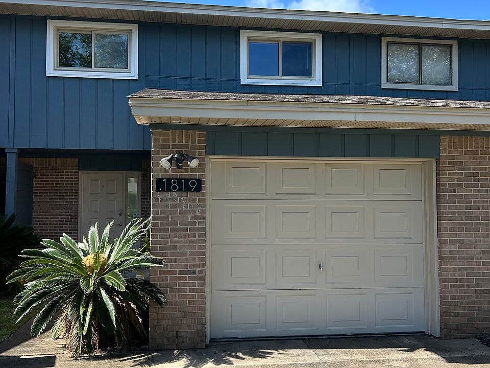 1st image of 1819 Valparaiso Blvd