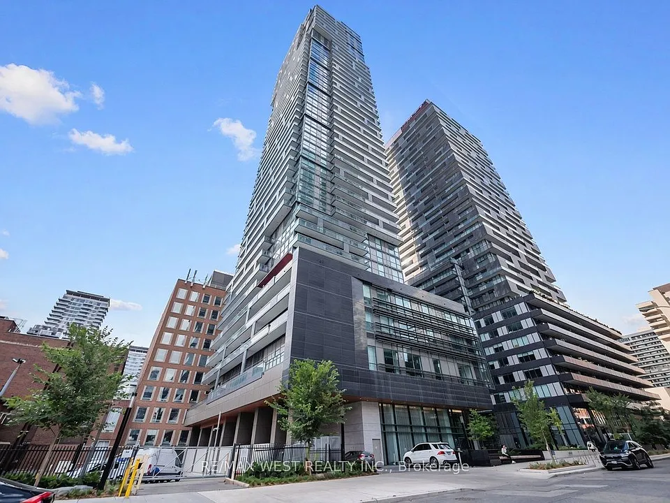39 Roehampton Ave #1107