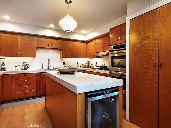 3rd image of 406 Brooks Ave