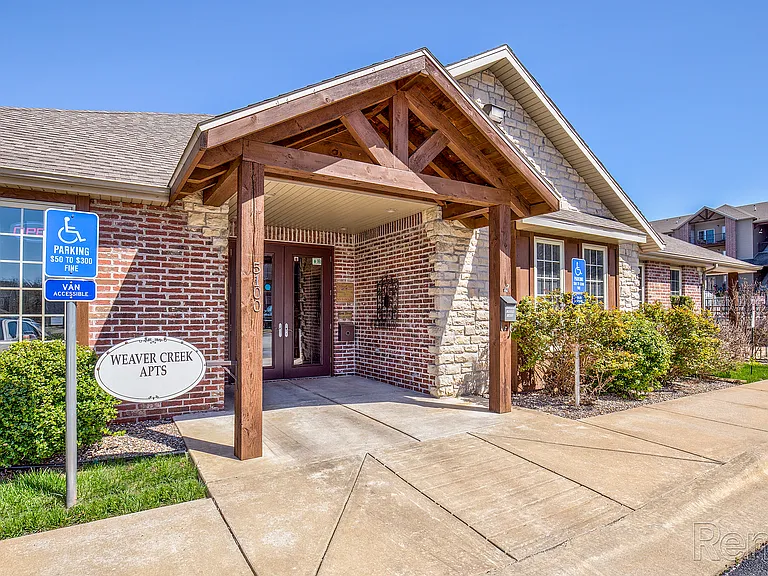 Weaver Creek Apartments — Photo 5