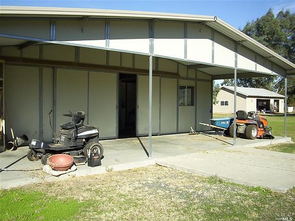 5th image of 7881 Heather Ln