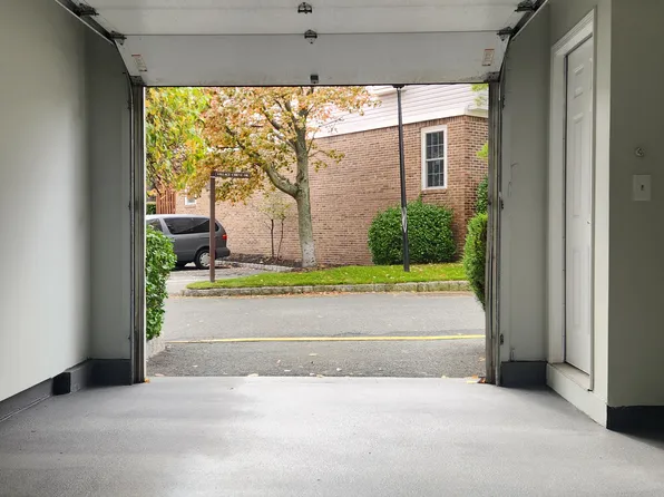 221 Village Circle Drive image 14 of 17