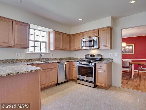 New Kitchen cabinets, granite counters & more!