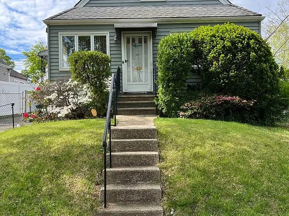 166-22 21st Ave, Flushing, NY 11357