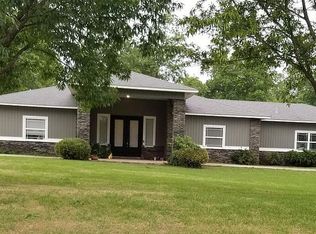10 Oakridge Dr, Texarkana, TX 75503