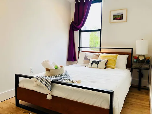 Rented by Nooklyn NYC LLC | media 49