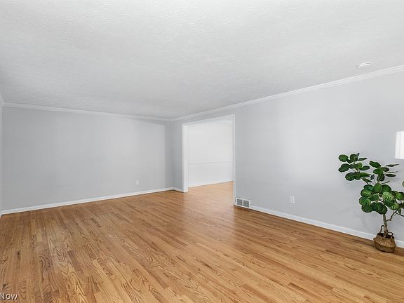 5th image of 5959 Brewster Dr