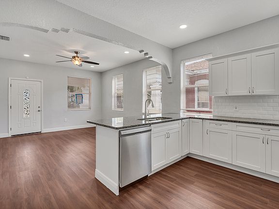 4th image of 3106 N 17th St #3106